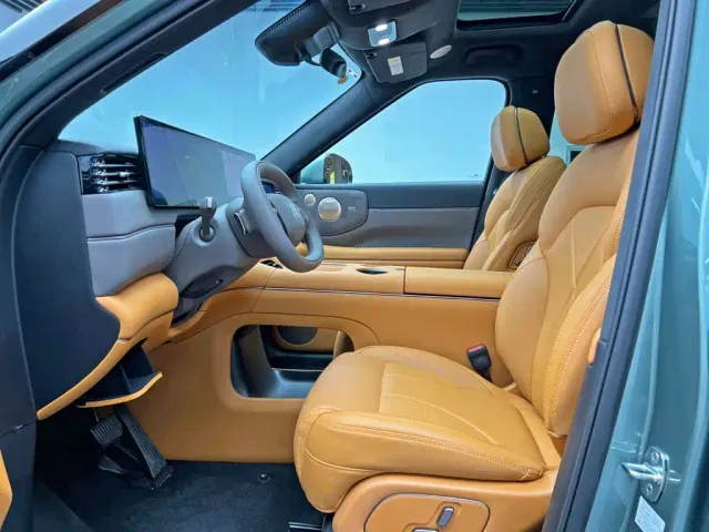IM Motors LS8 — Фото автомобиля 14