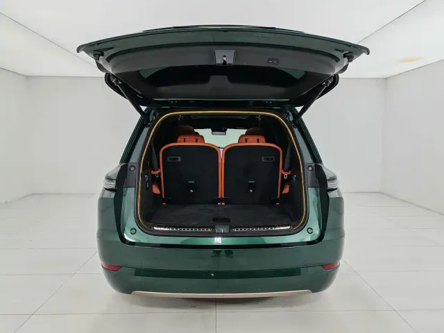 Li Auto L9 — Фото автомобиля 12