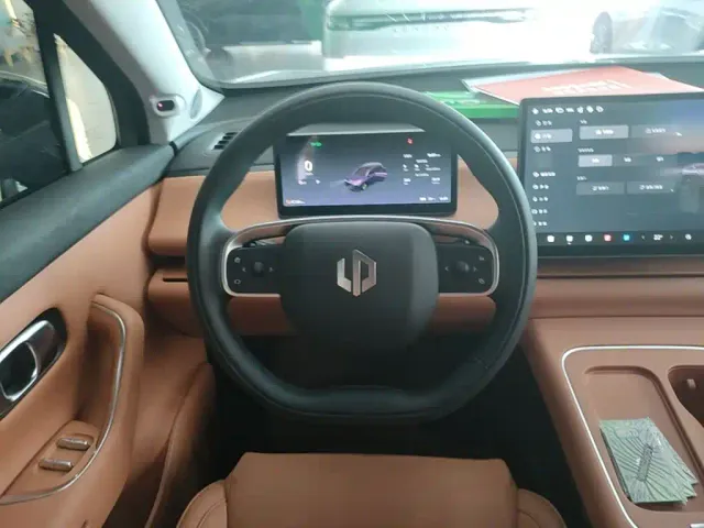 Leapmotor C10 — Фото автомобиля 10