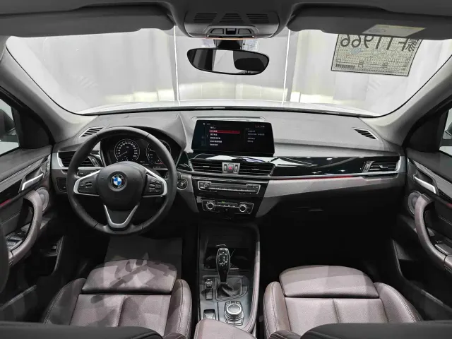 BMW X1 — Фото автомобиля 11