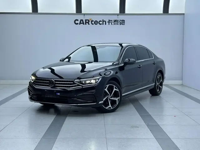 Фотография автомобиля — Volkswagen Magotan