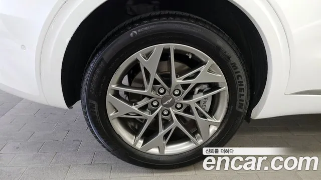 Genesis GV70 2.5T Бензин AWD — Фото автомобиля 5