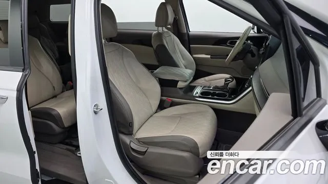 Kia Canival Carnival 4 поколение 9 мест Prestige — Фото автомобиля 24