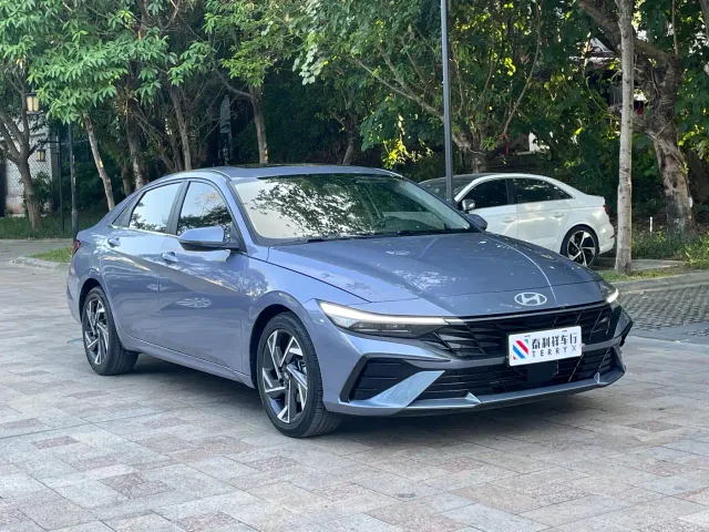 Hyundai Elantra — Фото автомобиля 6