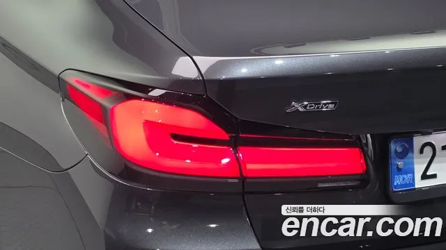 BMW 5 Series G30 — Фото автомобиля 8
