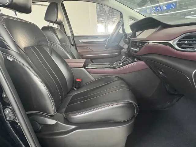 GAC Trumpchi M6 — Фото автомобиля 10