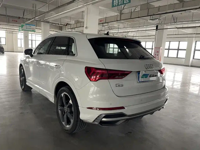 Audi Q3 — Фото автомобиля 4