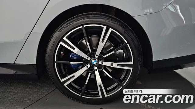 BMW 5-Series 5 серия (G60) 530i xDrive M Sport — Фото автомобиля 20