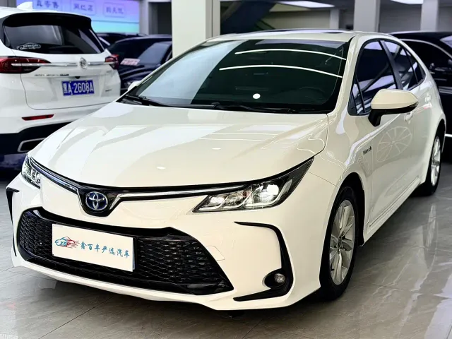 Фотография автомобиля — Toyota Corolla