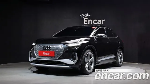 Фотография автомобиля — Audi Q4 e-tron F4