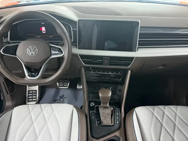 Volkswagen Tiguan L — Фото автомобиля 7