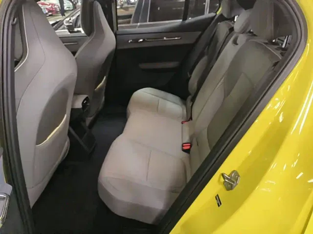 Volvo EX30 — Фото автомобиля 16