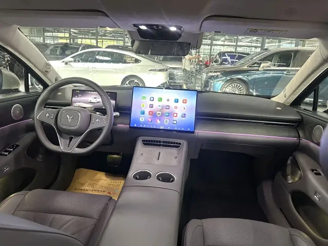 Voyah Auto VOYAH Zhuiguang L 2025 Mid-configuration Model — Фото автомобиля 6
