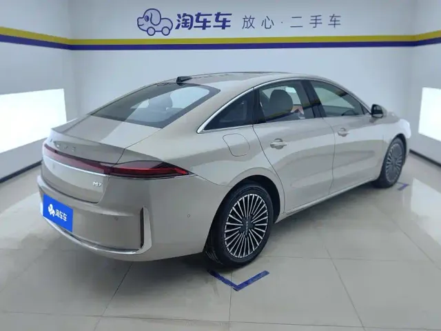 Roewe M7 DMH — Фото автомобиля 3
