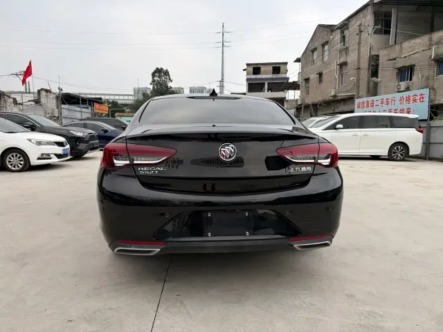 Buick Regal — Фото автомобиля 4