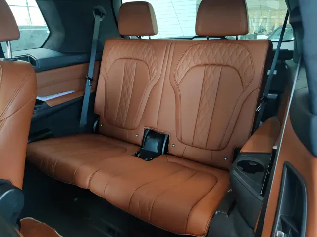 BMW X7 — Фото автомобиля 7