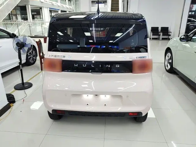 Wuling Hongguang Mini EV — Фото автомобиля 5