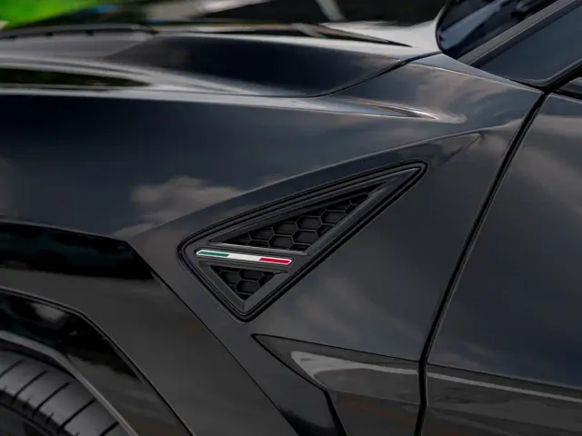 Lamborghini Urus — Фото автомобиля 13