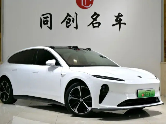 Nio ET5 Touring — Фото автомобиля 3