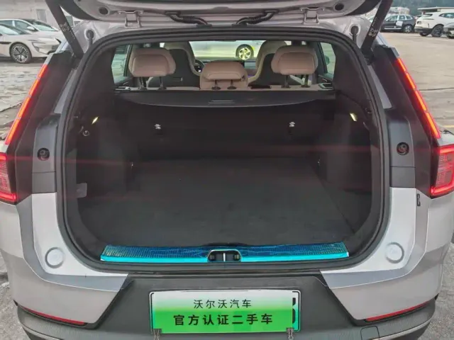 Volvo XC70 Plug-in Hybrid — Фото автомобиля 20