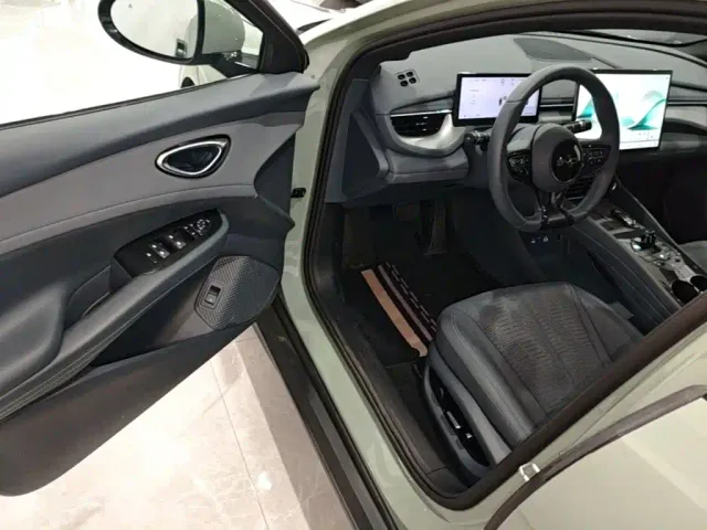 BYD Seal 06 GT — Фото автомобиля 20