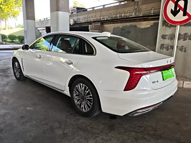 Hongqi H5 — Фото автомобиля 4
