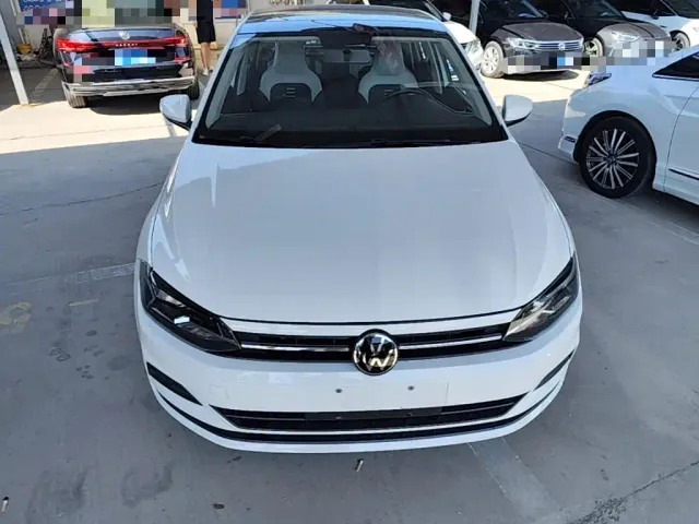 Volkswagen Polo — Фото автомобиля 2