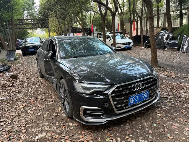 Audi A6L — Фото автомобиля 4
