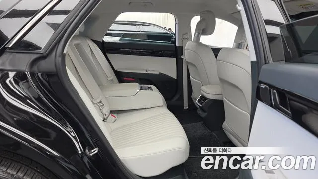 Hyundai Grandeur GN7 — Фото автомобиля 18
