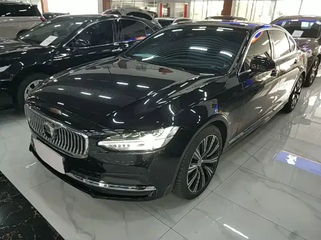 Фотография автомобиля — Volvo S90