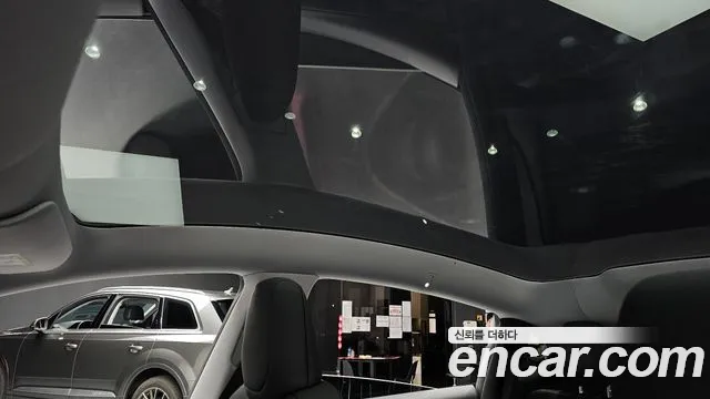 Tesla Model Y — Фото автомобиля 26