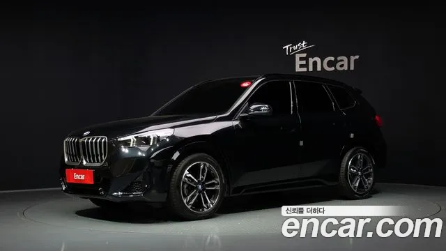 Фотография автомобиля — BMW X1 U11