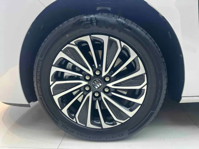 Buick Buick GL8 New Energy 2025 Landprestige First Edition 7-Seater — Фото автомобиля 16
