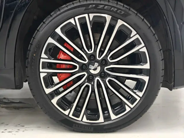 Nio ES8 — Фото автомобиля 5