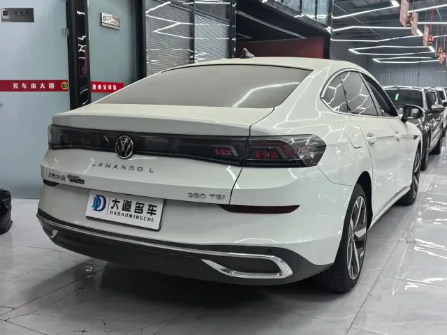 Volkswagen Lamando — Фото автомобиля 2