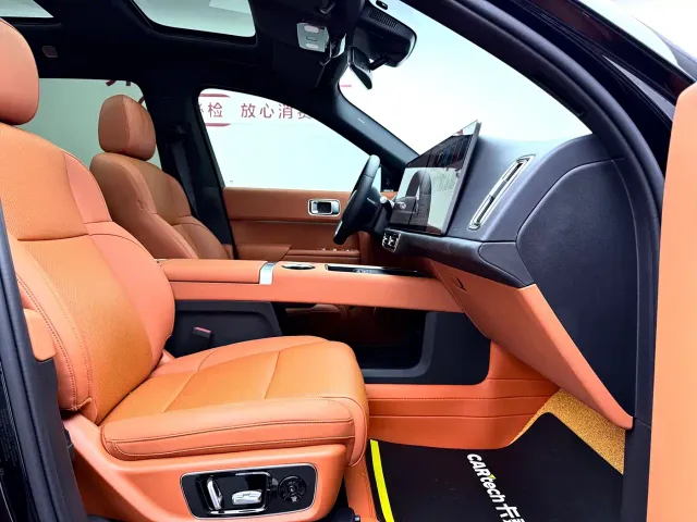 Li Auto L8 — Фото автомобиля 15