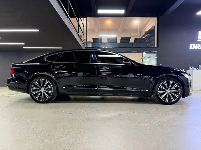 Volvo S90 — Фото автомобиля 10