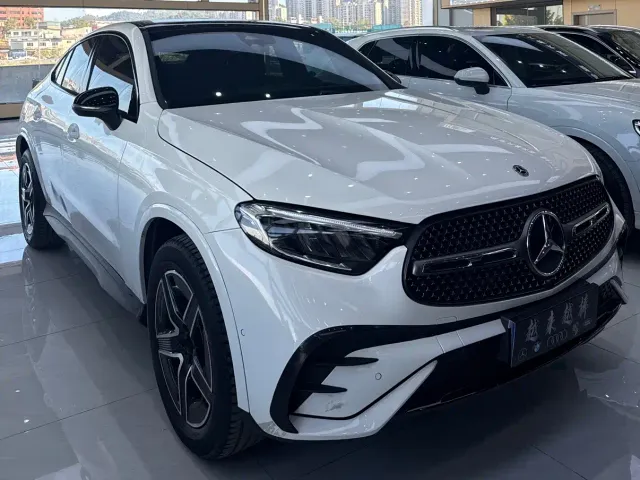 Фотография автомобиля — Mercedes-Benz GLC Coupe