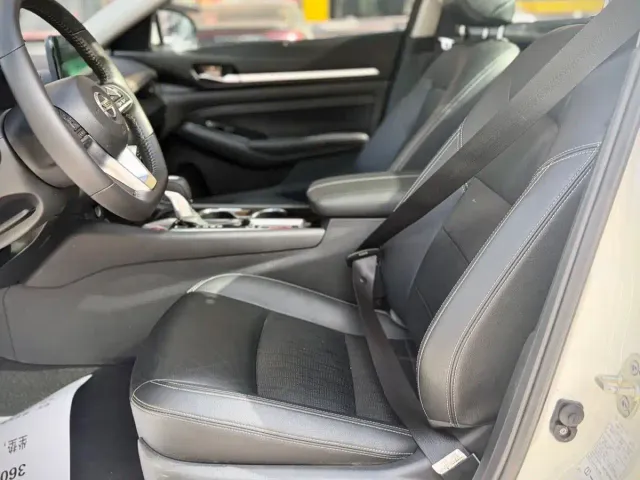Nissan Teana — Фото автомобиля 10