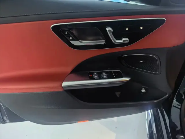 Mercedes-Benz C-Class — Фото автомобиля 4