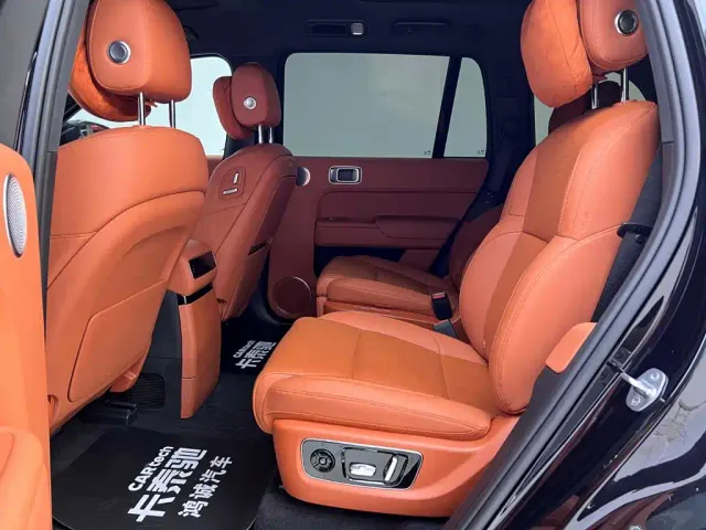 Li Auto L9 — Фото автомобиля 16
