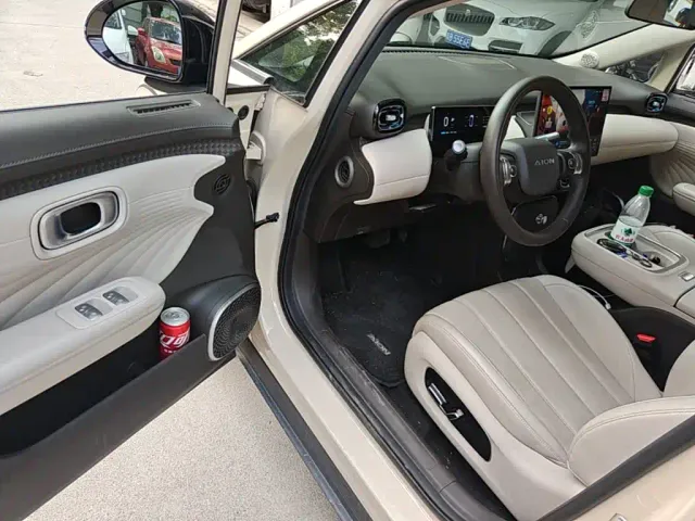 GAC Aion UT — Фото автомобиля 15