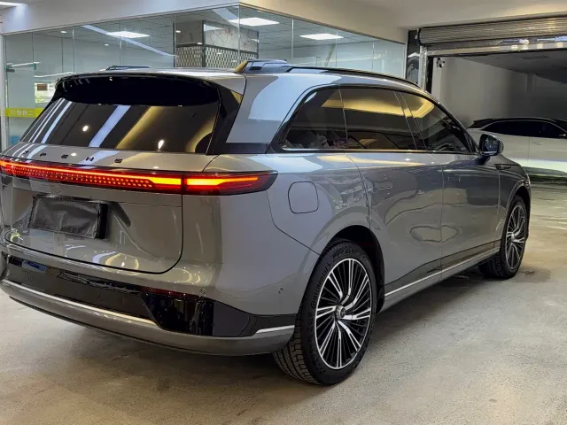 Xpeng G9 — Фото автомобиля 5