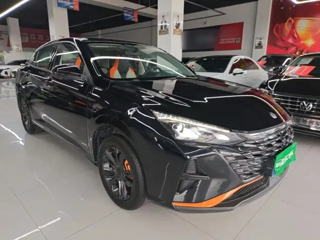 Dongfeng Yixuan — Фото автомобиля 3