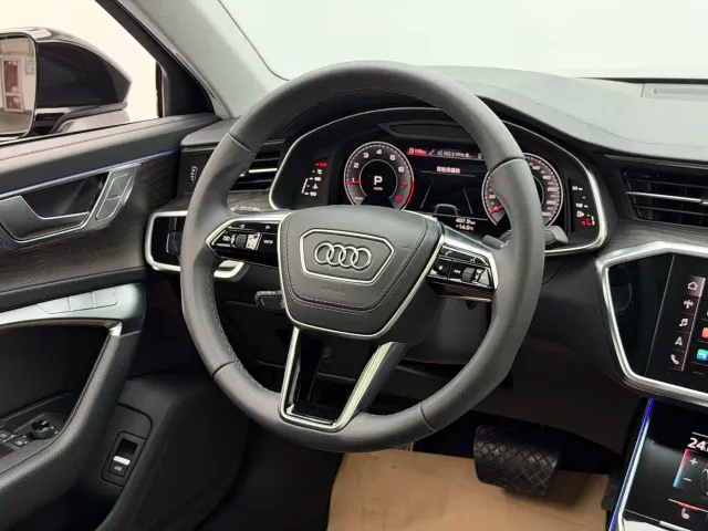 Audi A6L — Фото автомобиля 10