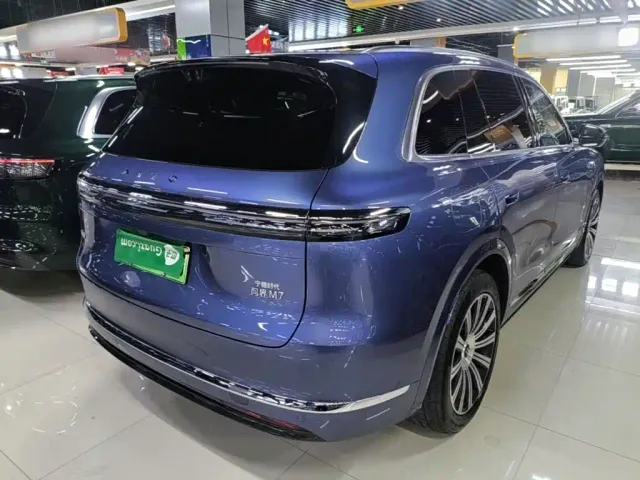 Aito M7 — Фото автомобиля 6