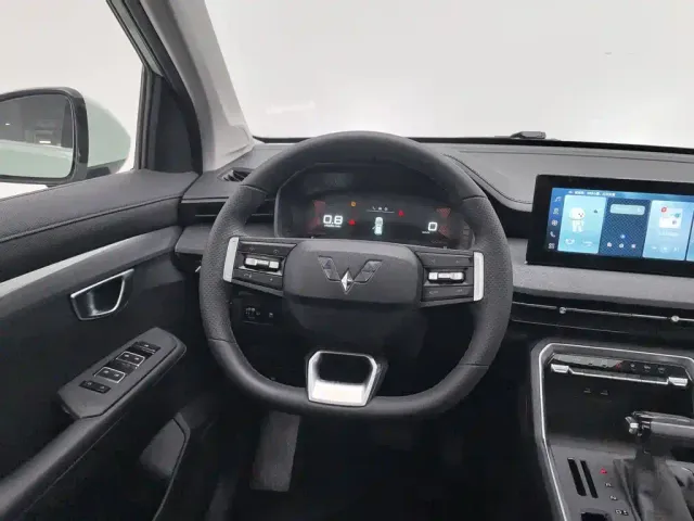 Wuling Asta — Фото автомобиля 11