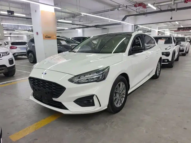 Фотография автомобиля — Ford Focus