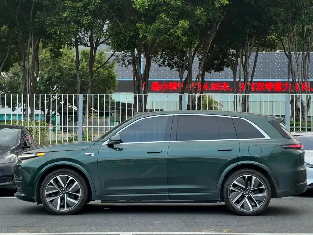 Li Auto L7 — Фото автомобиля 25