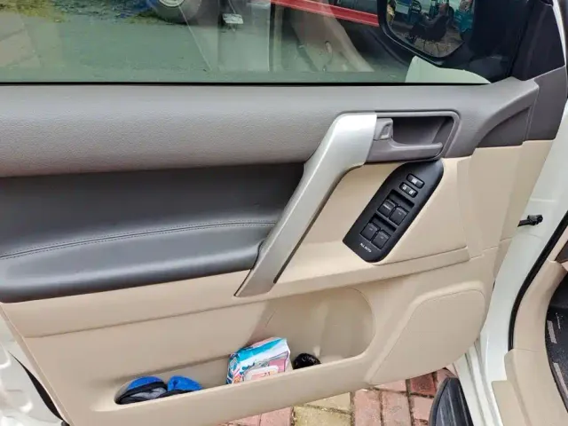 Toyota RAV4 — Фото автомобиля 7